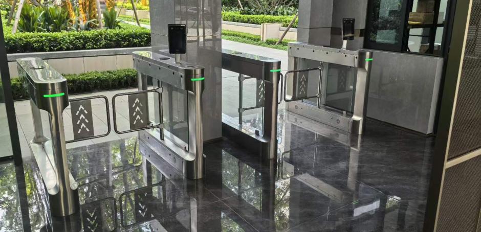 swing turnstile gates